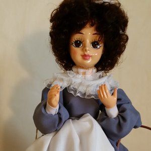 Brinn musical calendar doll